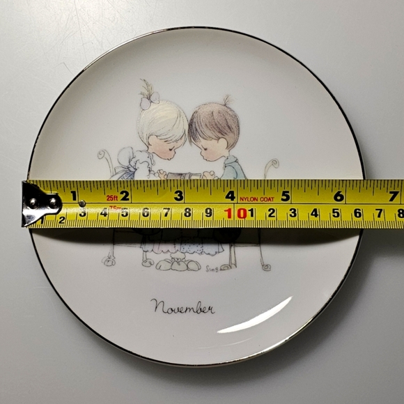 Precious Moments Months of the Year Plates - May - Picture 8 of 12